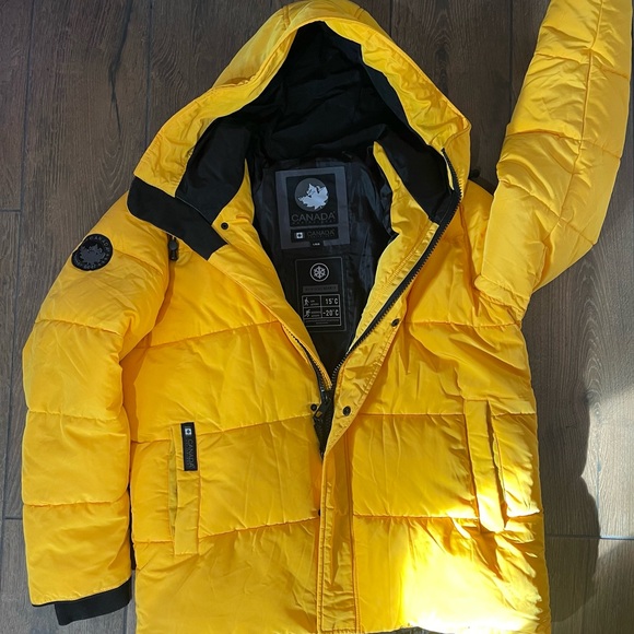 Canada Weather Gear -Yellow Puffer Coat/Jacket
**Please READ DESCRIPTION** - Picture 3 of 10